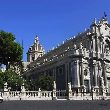 Catania Rooms 4*