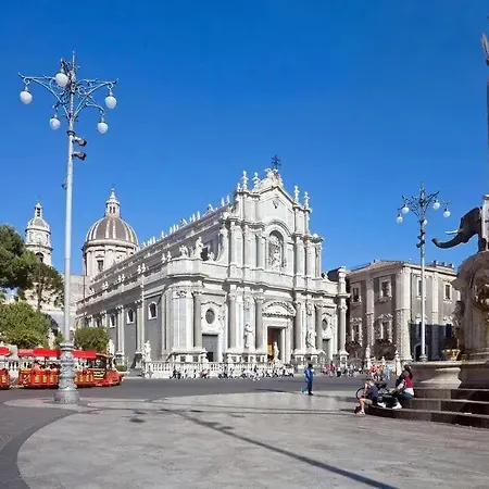 Catania Rooms 4* كاتانيا